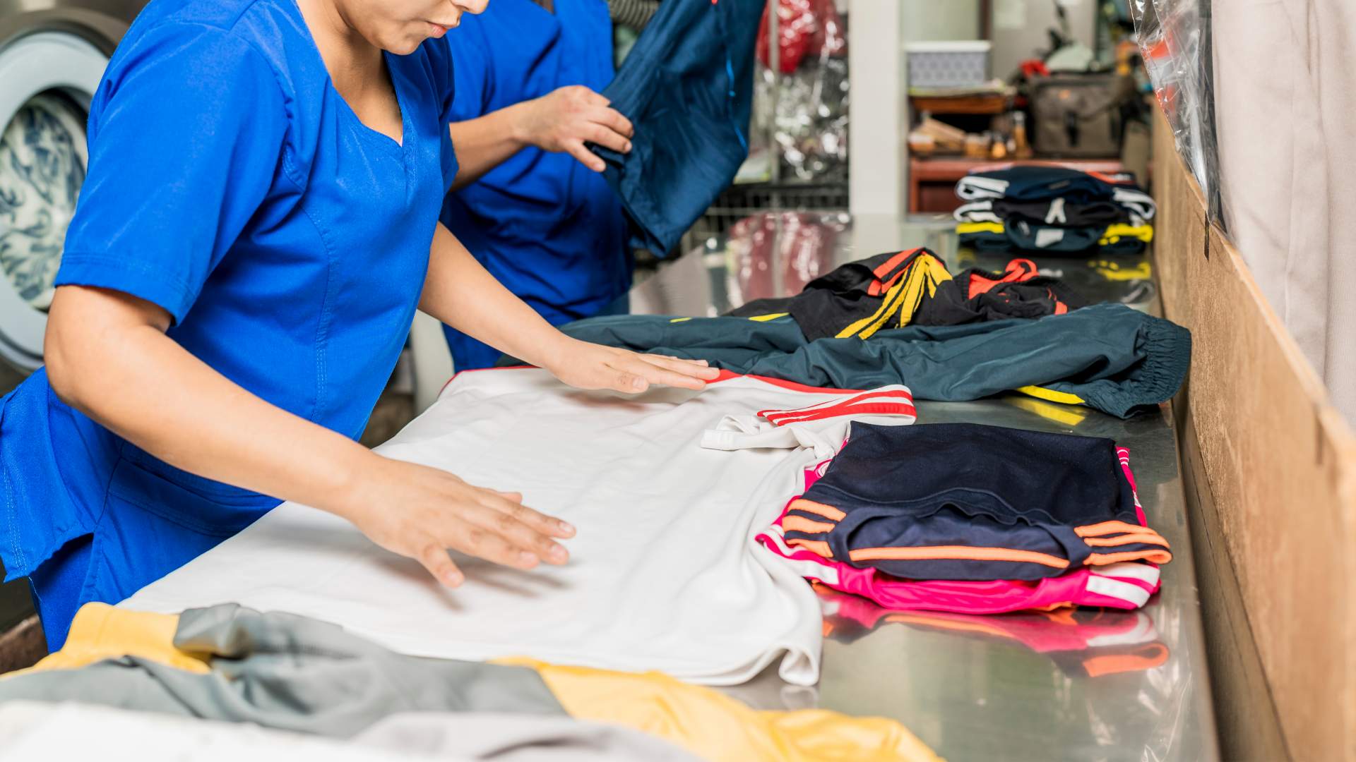 V Clean Laundry offers bulk laundry services for corporate clients at low prices, with pick-up and delivery available in Petaling Jaya and Kuala Lumpur.