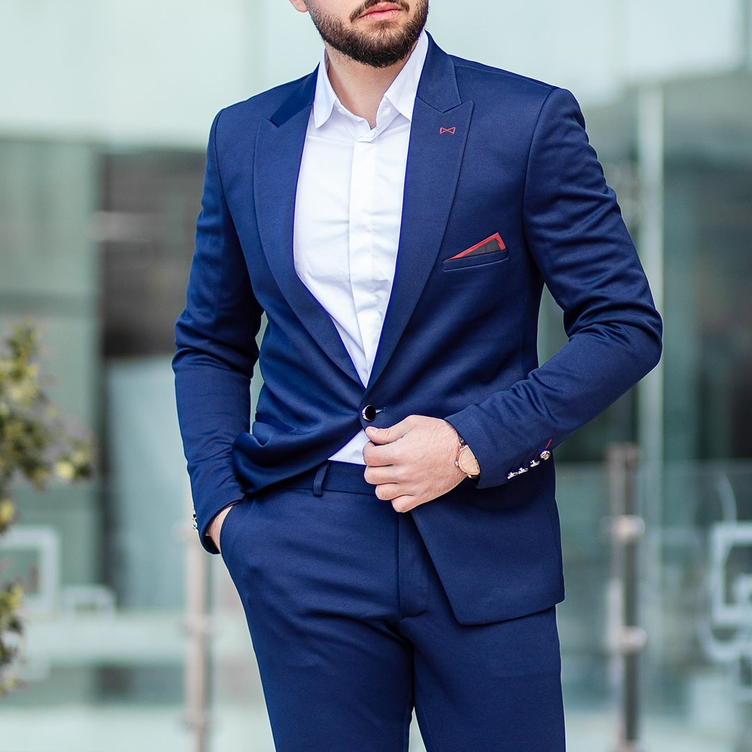 Fast and affordable blazer dry cleaning in Petaling Jaya and Kuala Lumpur. We offer same-day and next-day turnaround for our dry cleaning service.