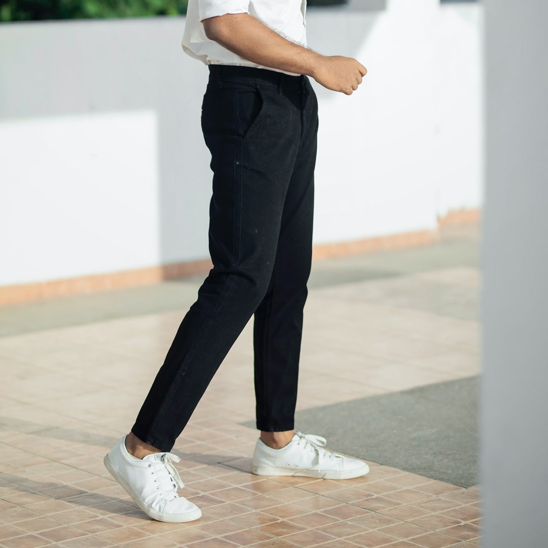 Fast and affordable pants and slacks dry cleaning in Petaling Jaya and Kuala Lumpur. We offer same-day and next-day turnaround for our dry cleaning service.